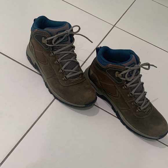 Womens Timberland Hiking Boots - Picture 4 of 12